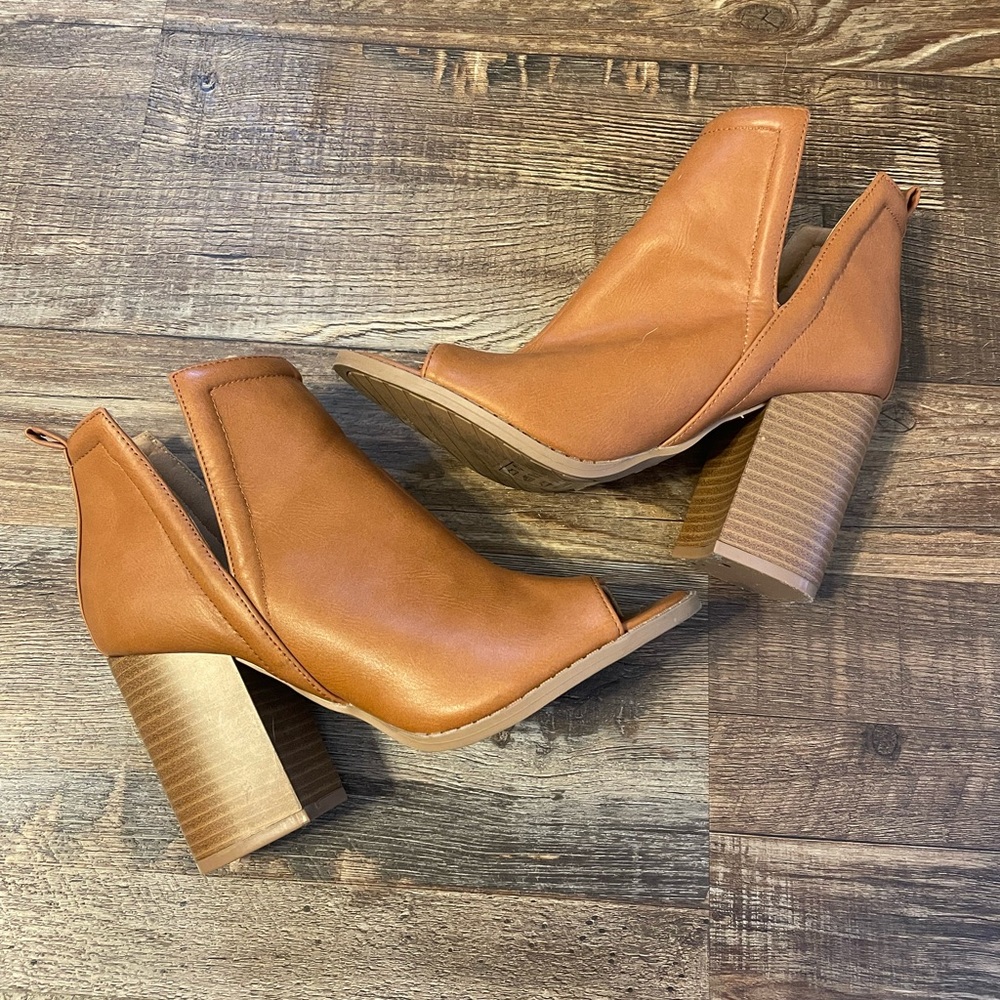 Qupid Booties
